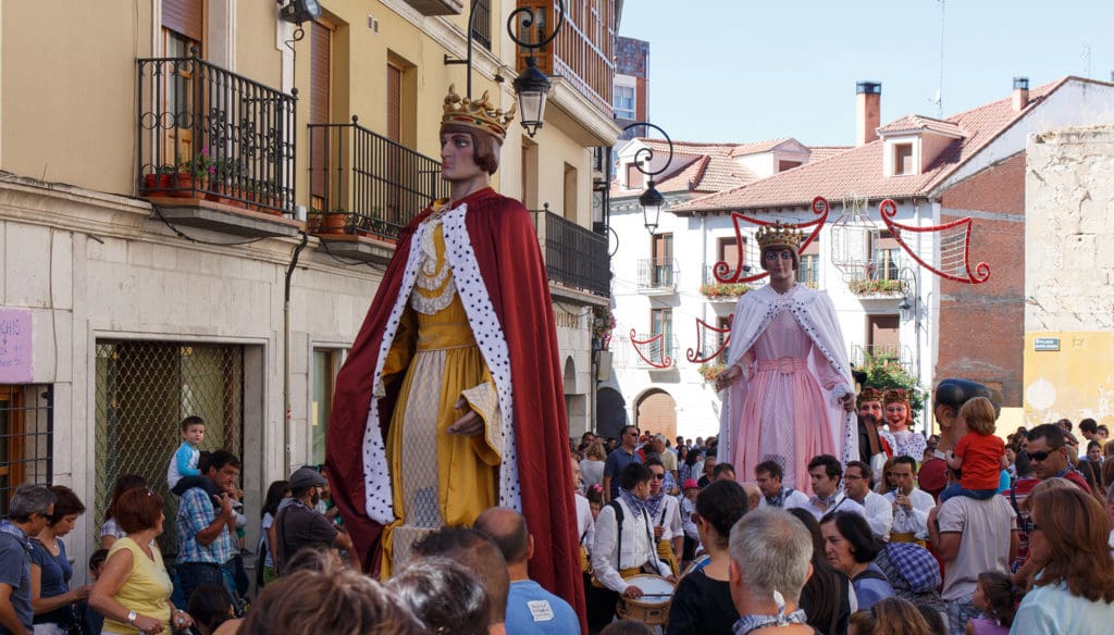 Gigantes y Cabezudos