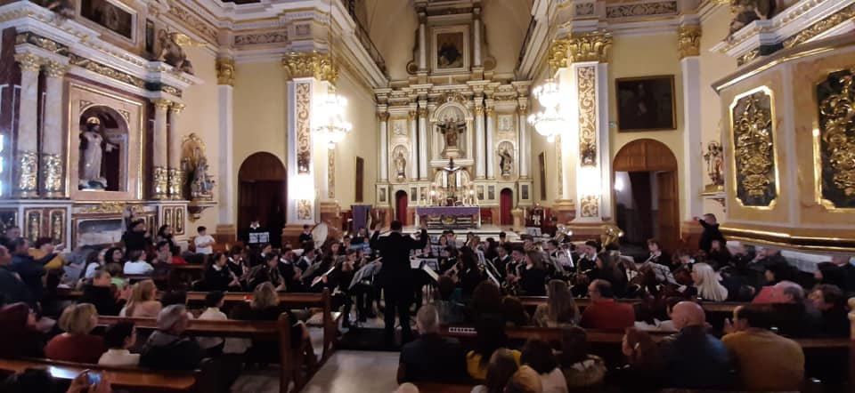 Certamen de Bandas: Amics de la Música de Benifaió