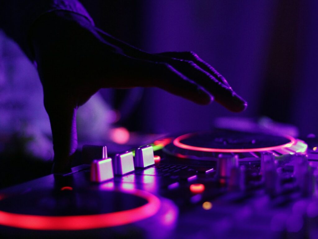 Sesión DJs Los Dinosaurios