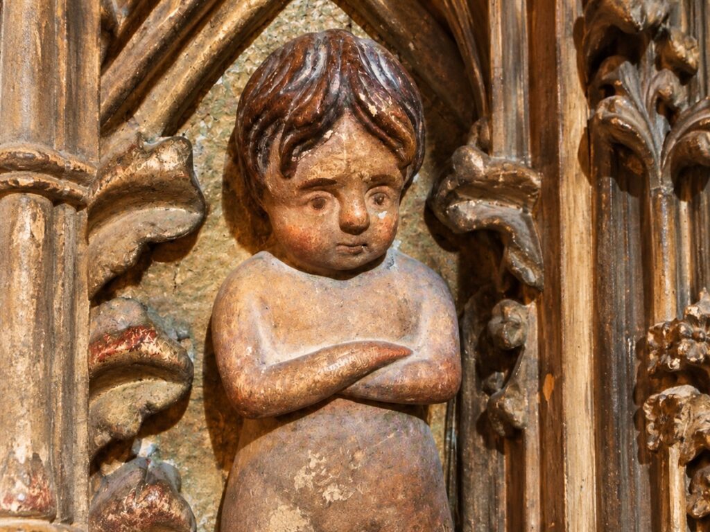 Puertas abiertas en la Iglesia de San Esteban de Roa