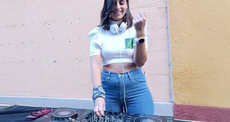 Sesión nocturna con DJ Anita Bro