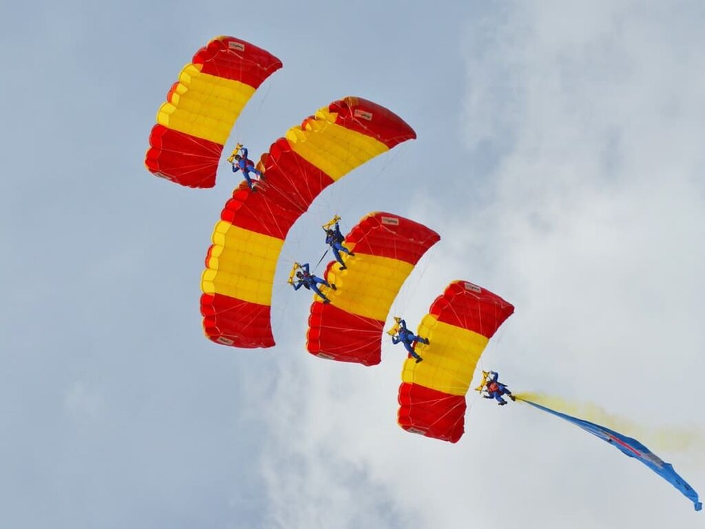 Exhibición de Paracaidismo PAPEA